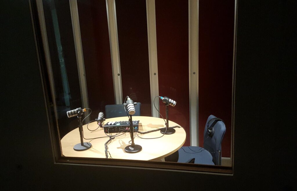 Microphones around a table in a Sound Booth